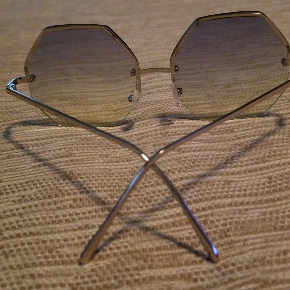 Fashion costume shades